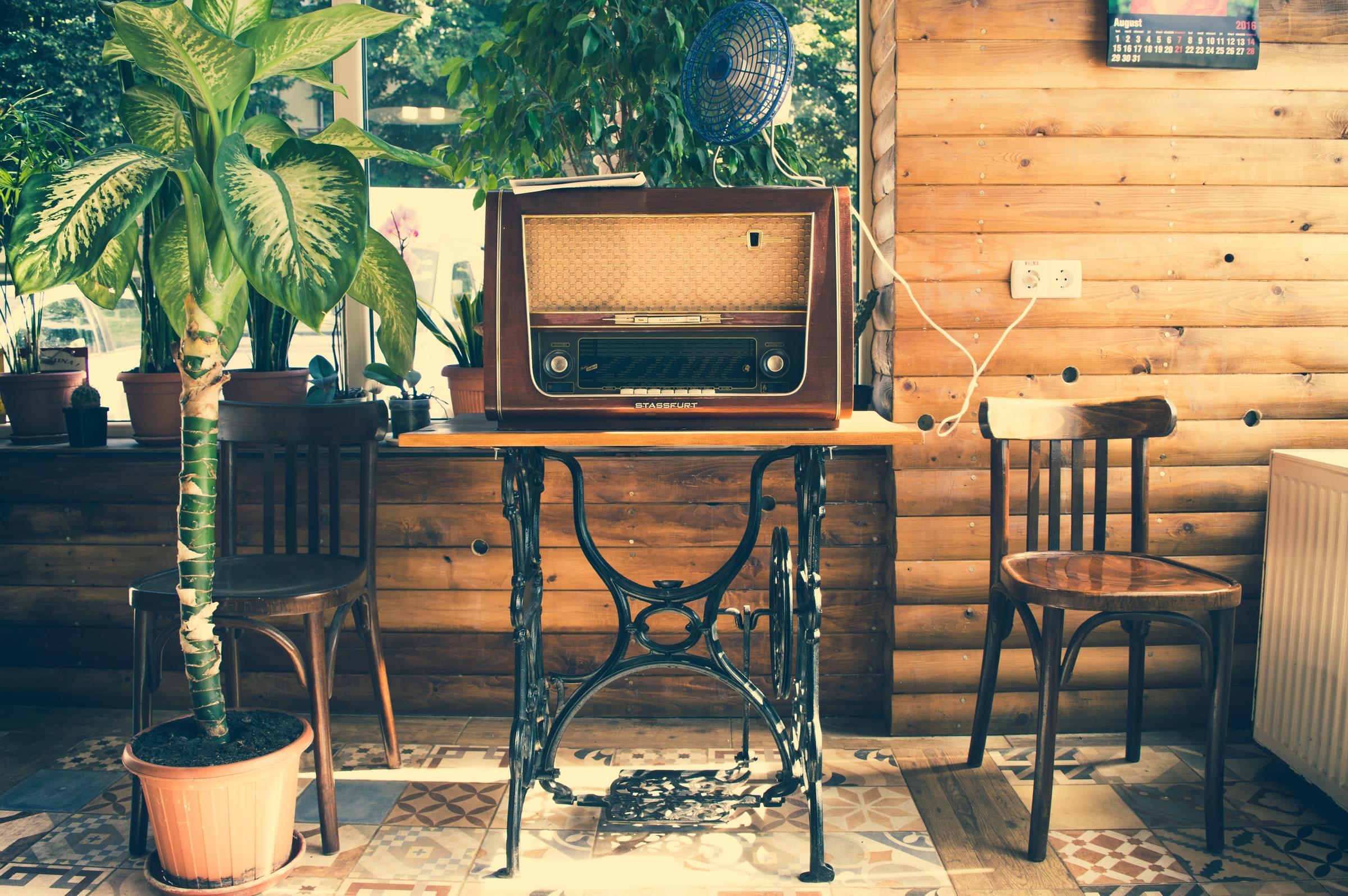 meuble pour radio